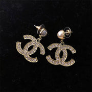 Small fragrant diamond pearl earrings