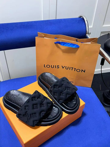 2023 VL Lovers' embossed slippers