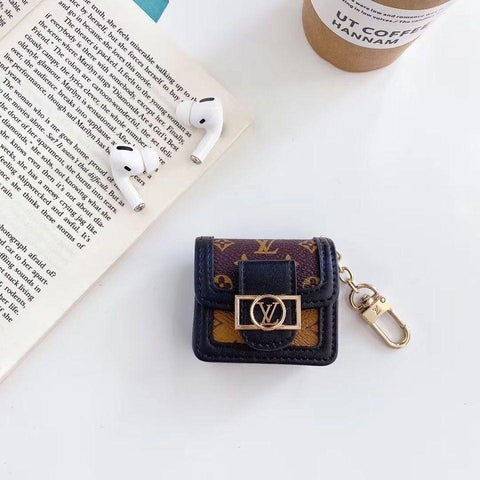 Luxurious Leather chain Airpods case