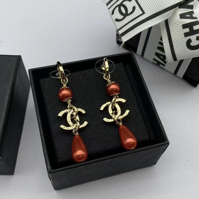 Small fragrant diamond pearl earrings