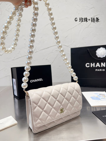 2023 New Luxury pearl Handbag