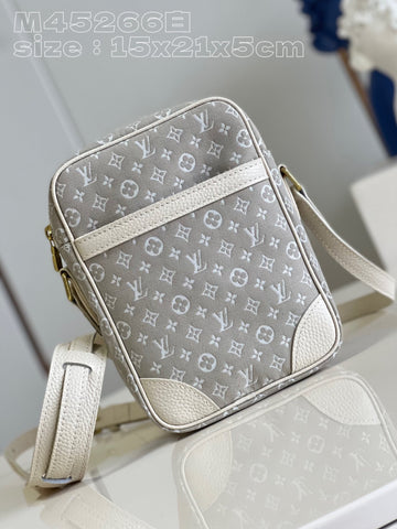 2023 Luxury VL Crossbody bag