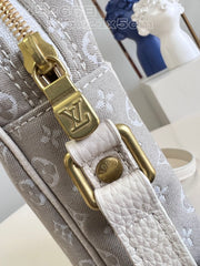 2023 Luxury VL Crossbody bag