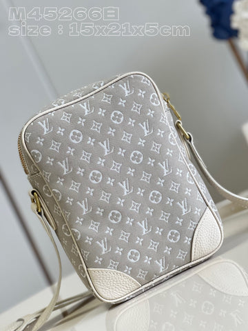 2023 Luxury VL Crossbody bag