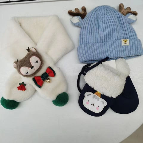 New 3-piece set of children's Christmas scarves