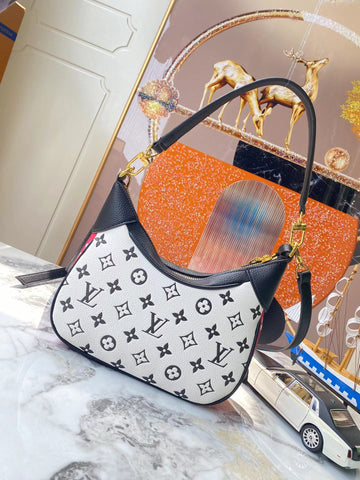 2022  V handbag--77