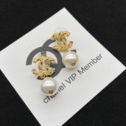 Gold pearl earrings