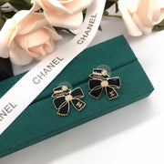 Black bow earrings