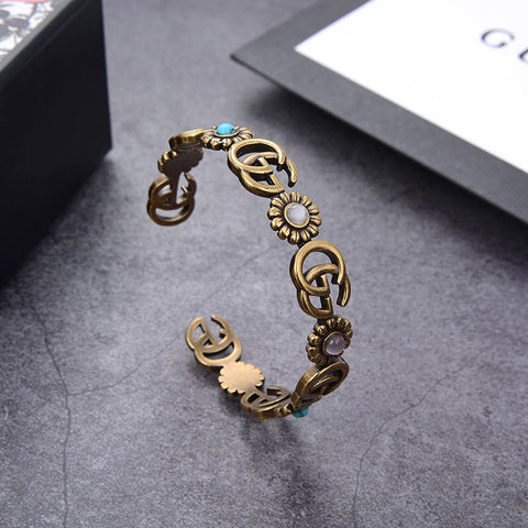 Hoop bracelet