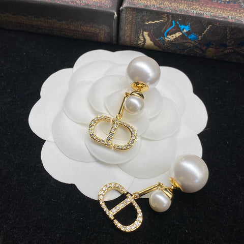 pearl earrings