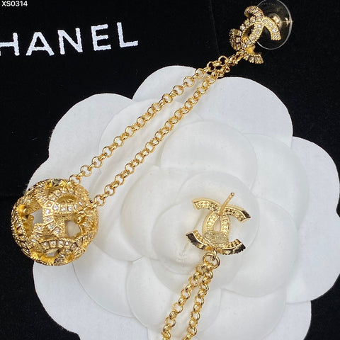 fashion golden earrings