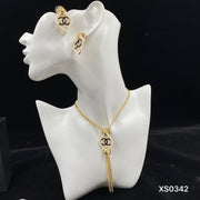 Gloden Black Earrings and Necklace Set