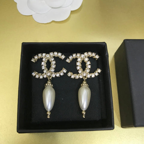 Hot Pearl Earrings