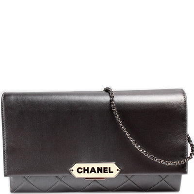 Chain Clutch Retro Label Lambskin 23M