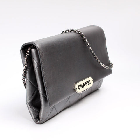 Chain Clutch Retro Label Lambskin 23M