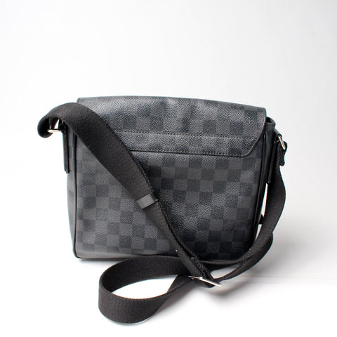 District PM Damier Graphite