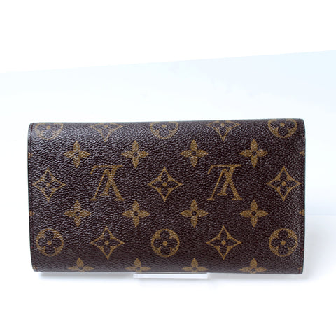 International Wallet Monogram