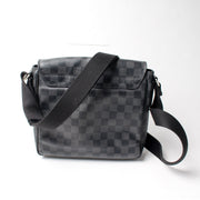 District PM Damier Graphite