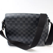 District PM Damier Graphite