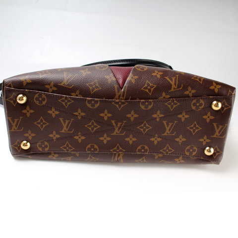 V Tote MM Monogram