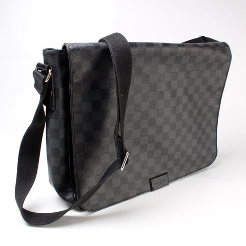 District GM Damier Graphite