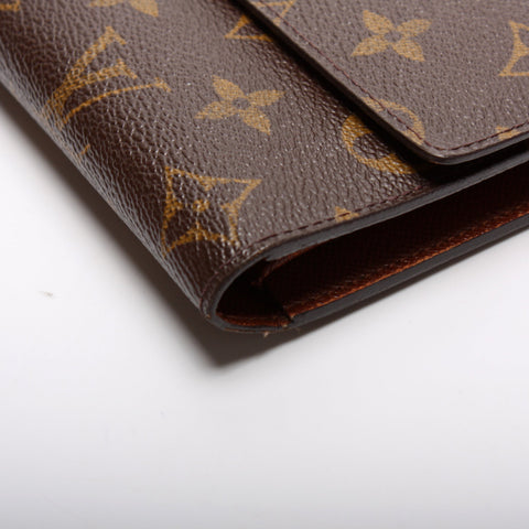 International Wallet Monogram