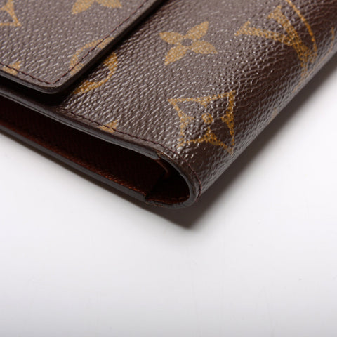 International Wallet Monogram