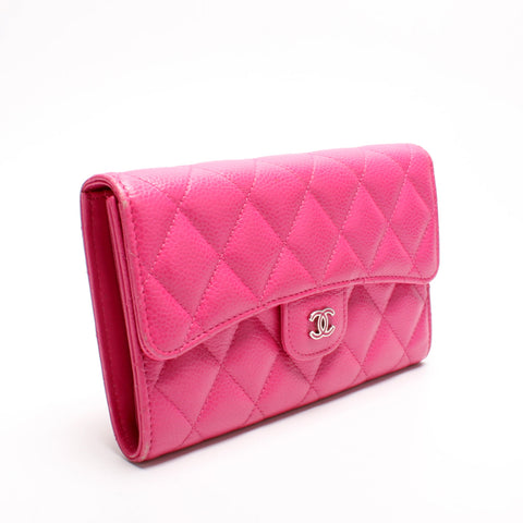 Classic Flap Wallet Caviar