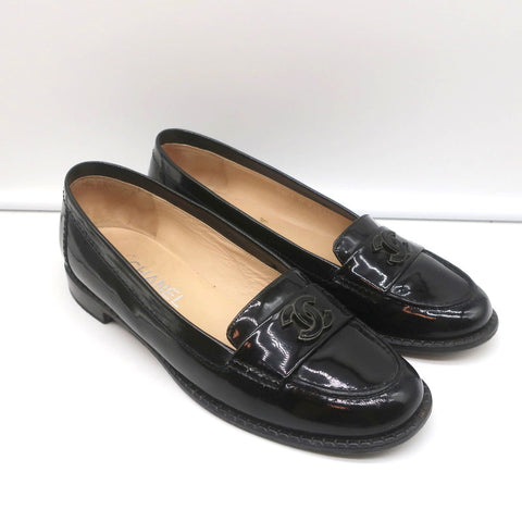 08P CC Loafers Black Patent Leather Size 39.5 Slip-On Flats