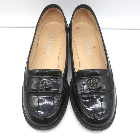 08P CC Loafers Black Patent Leather Size 39.5 Slip-On Flats