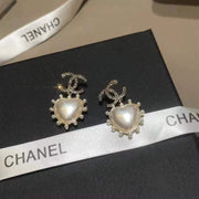 Pearl love earrings