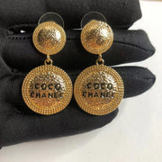 (C earrings) Small fragrant vintage earrings