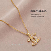 Advanced design, light luxury, double-layer letter clavicle chain