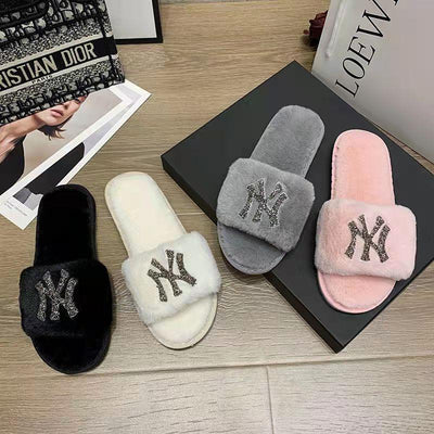 Women's fashion warm artificial fur indoor non-slip comfortable flat slippers