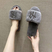 Women's fashion warm artificial fur indoor non-slip comfortable flat slippers