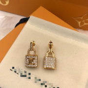 Fashion and popular zircon small gold lock earrings