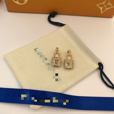 Fashion and popular zircon small gold lock earrings