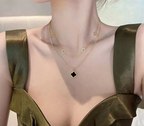 2023 New Fashion Clover Necklace