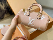 2022  V handbag--75