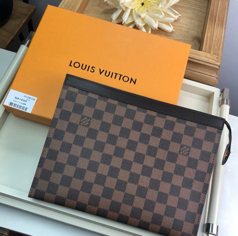 LV Classic Pochette