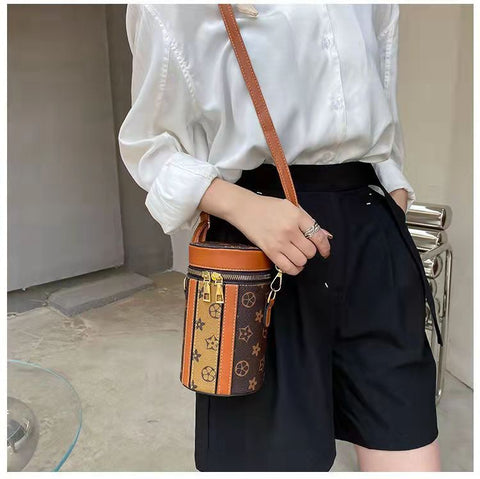 Diagonal printing bucket mobile phone bag