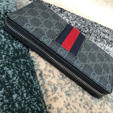 M Matte Black Large G U // C C I Wallet