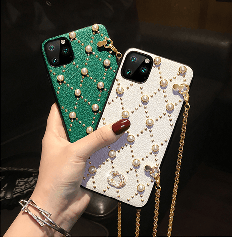 Fashion Pearl Rivet Diagonal Chain Phone Case