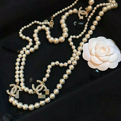 New pearl necklace