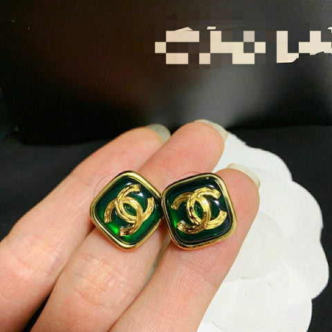 New drop green rubber stud earrings