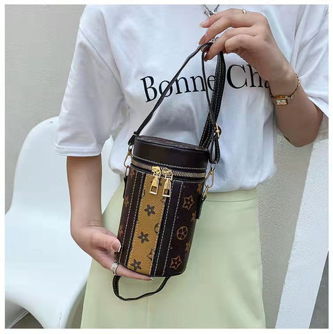 Diagonal printing bucket mobile phone bag