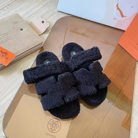 2023 Autumn and Winter lamb hair slippers