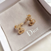 Fashion sparkling earrings