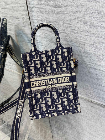 D i o r mini tote