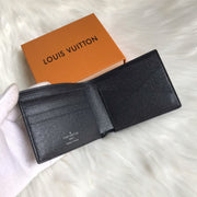 L v wallet 11.5x9.0x1.5cm。